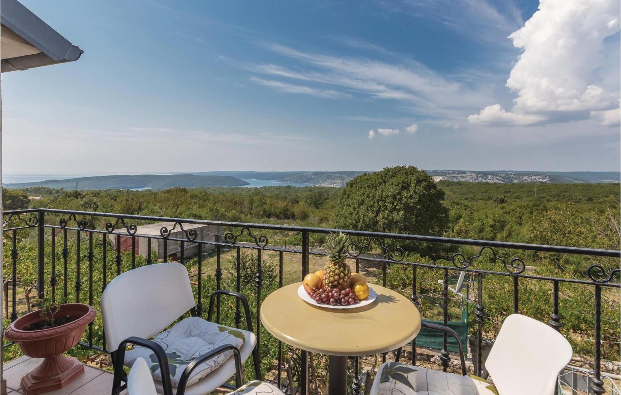 Pet Friendly Apartment In Koromacno With Wifi Exterior foto